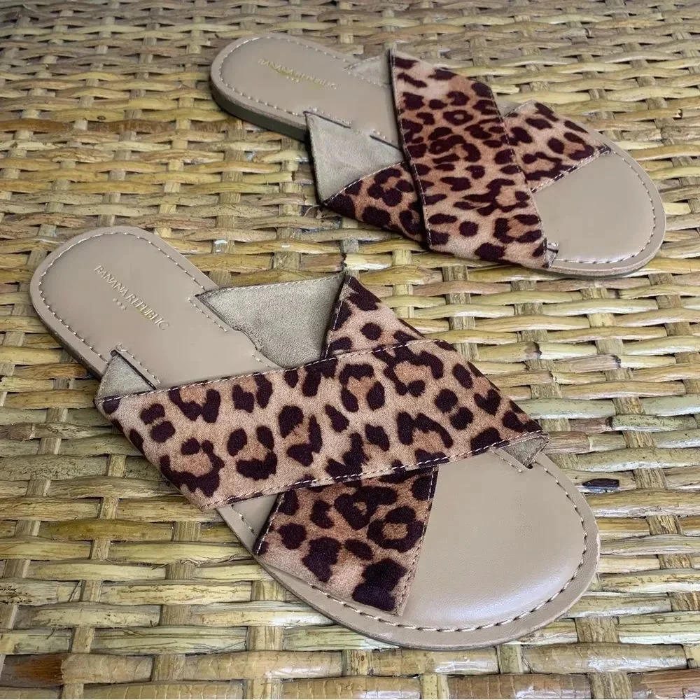 Banana Republic Leopard Print Flat Sandals
